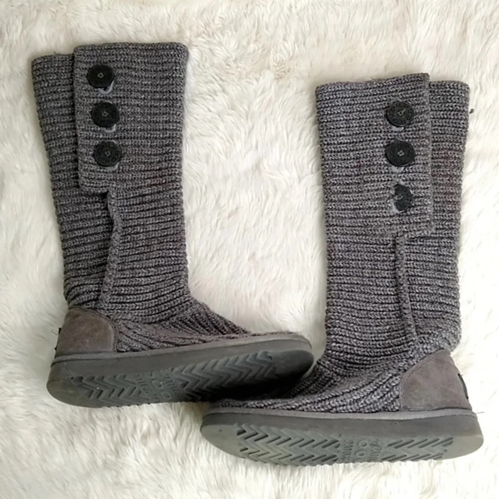 Ugg Womens 10 Classic Cardy Gray Ribbed Knit Boots Button Sheepskin Lining - Picture 2 of 6